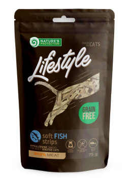 Nature's Protection Lifestyle Snack For Cats Soft Fish Strips  Ласощі для котів, м'які смужки з риби 75 г