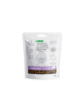 Nature's Protection Lifestyle Superior Care White Dogs Sensitive Care Беззернові ласощі з лососем для юніорів усіх порід 150 г