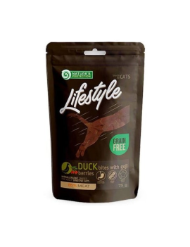 Nature's Protection Lifestyle Duck bites with Godji berries  Ласощі для котів качині шматочки з ягодами годжі 75 г